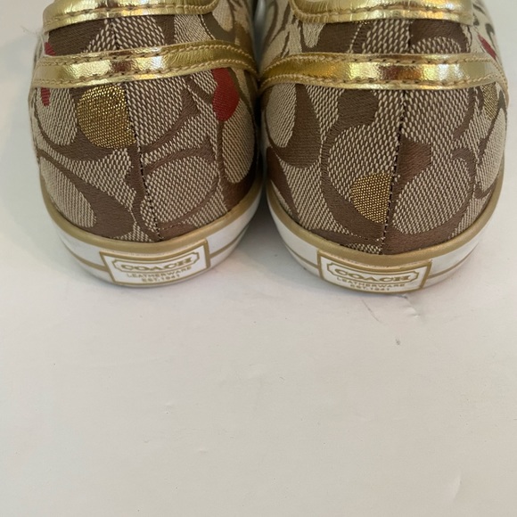 Coach "Dee" Women's Sneakers Secret Admirer Q998 9 B Classic C Hearts Great - Picture 4 of 8